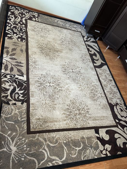 Шкаф в прихожую, в спальню, ковры