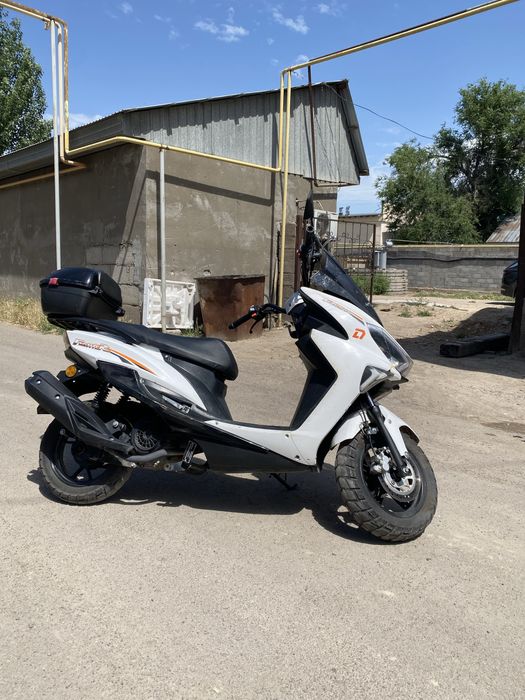 Продается Maxi скутер Liya 150 куб