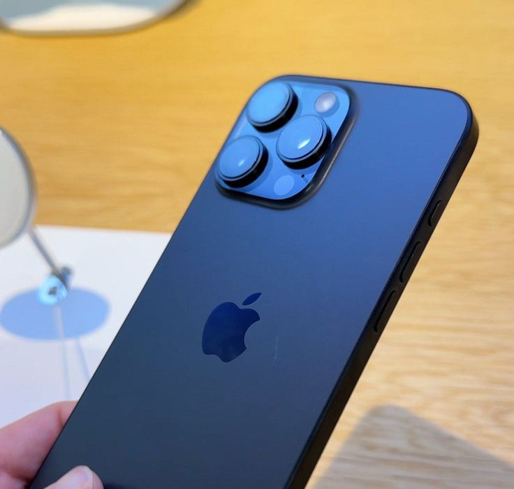 Iphone 16 pro max  256 gb yomkis 100% sikil 40