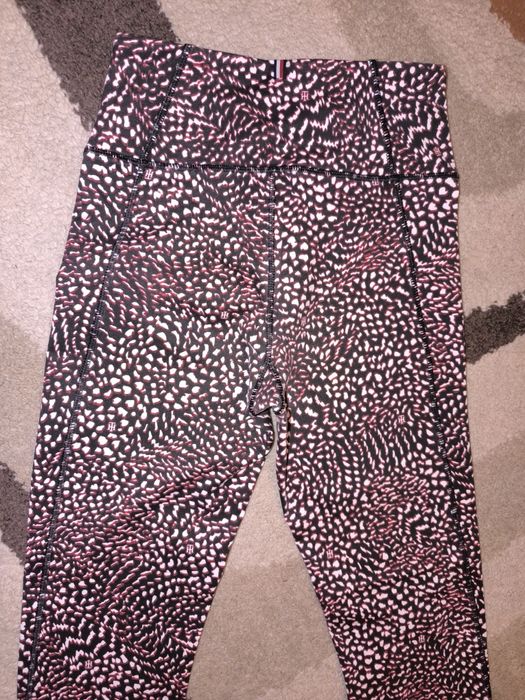 Нов клин Tommy Hilfiger XS размер