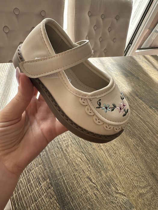 Обувки за момиченце стелка 15,6 см.