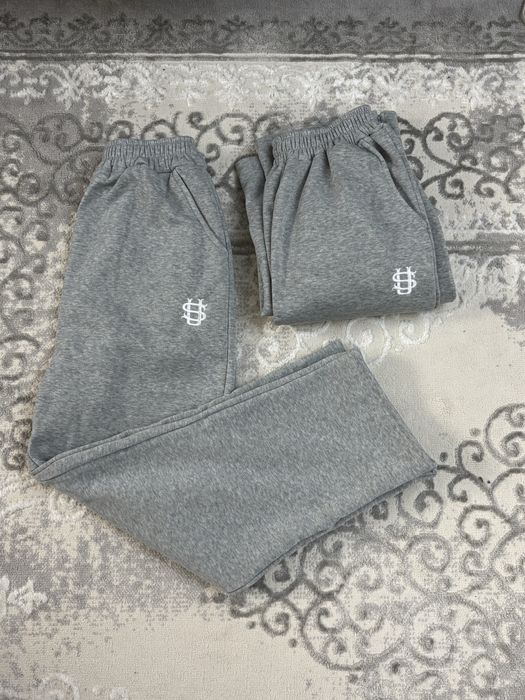 Однотонное серое трико