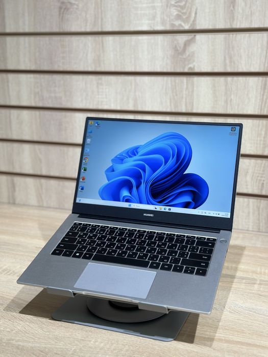 Huawei matebook i5-11 8/512