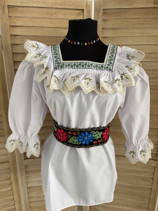 Camasa  populara pe panza de Maramures pentru femei