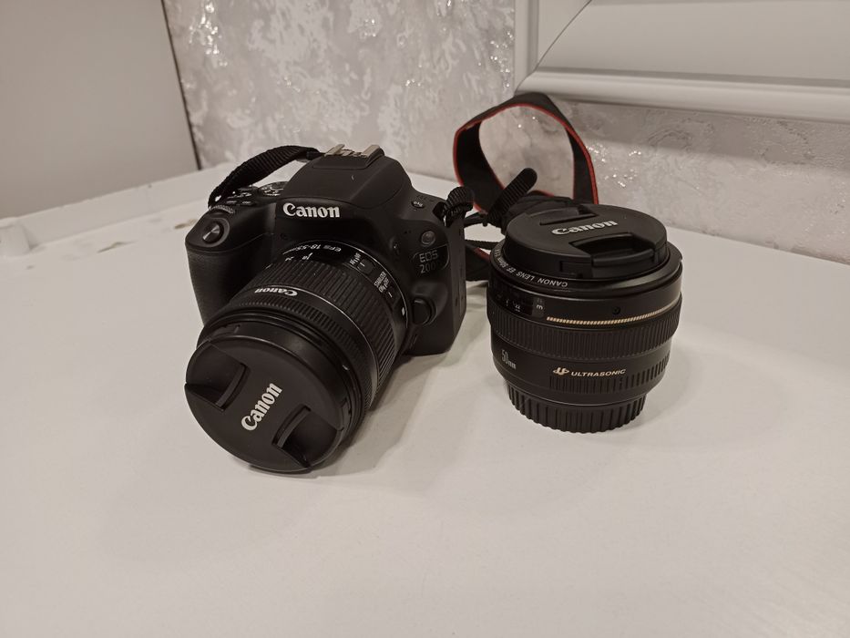 Фотоаппарат Canon EOS 200D