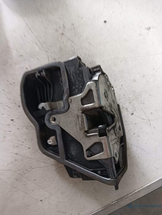 Broasca Usa Stanga Fata Bmw X3 (E83N) [ 2003 - 2011 ] Oem 7167065