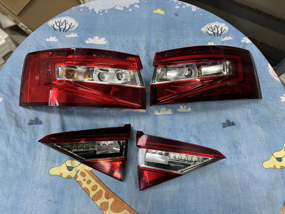 Stopuri stânga dreapta skoda superb 3.v.