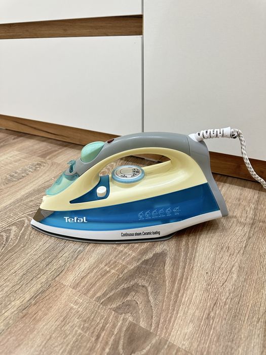 Утюг компания Tefal