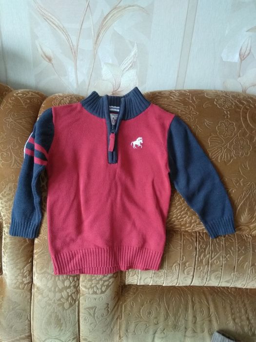 Свитера и кофты    .