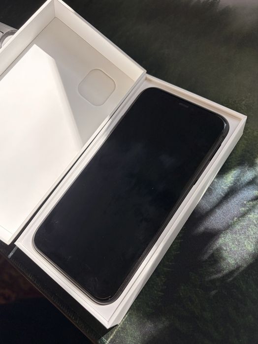 Продам iPhone 11 128 гб