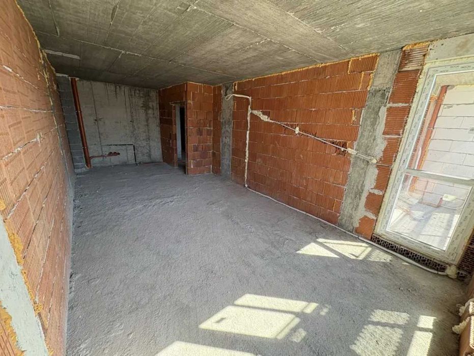 Продава се Двустаен апартамент в Пловдив, Южен - 74 кв.м за 1183 €/кв.м - Снимка #1