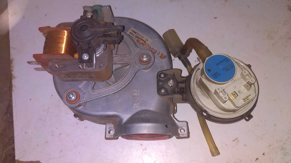 Ventilator turație variabilă Ariston Genus 24kw