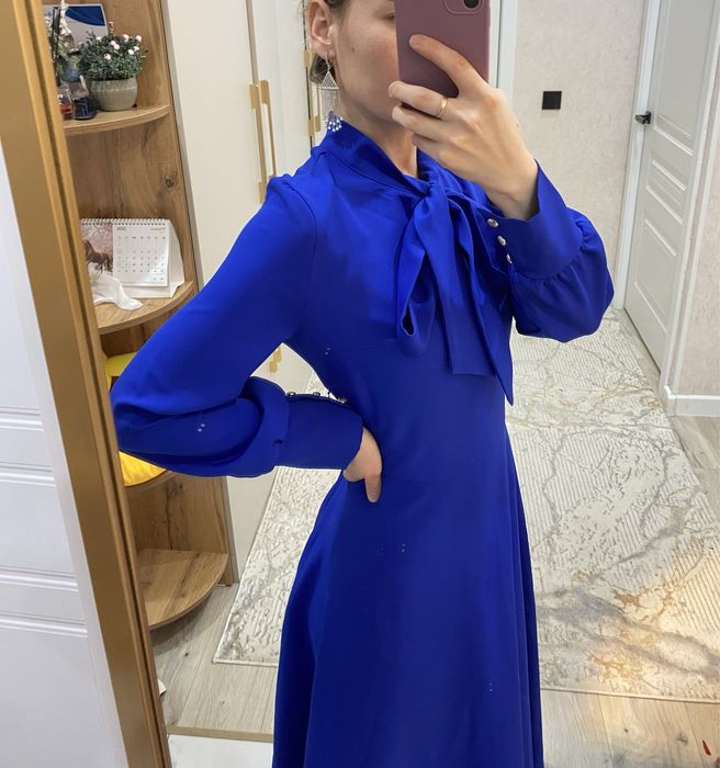 Көк түстегі әдемі нежный көйлек