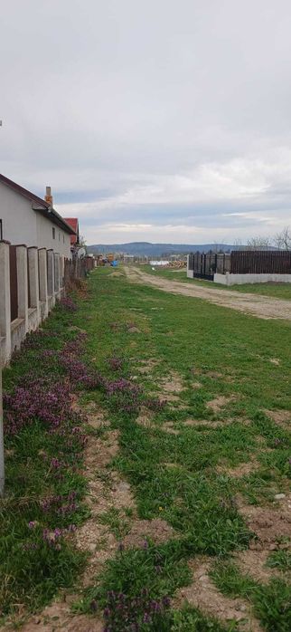 Teren intravilan de vânzare