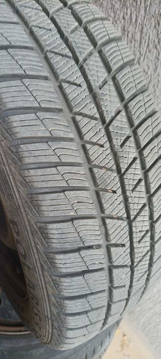 Продавам зимни гуми 16 цола с оригинални джанти за BMW E 46