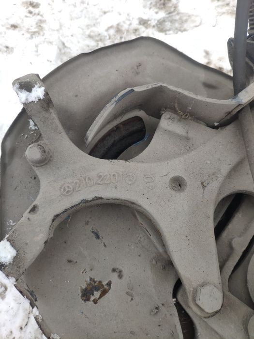 Ступица передняя Мерседес w 210