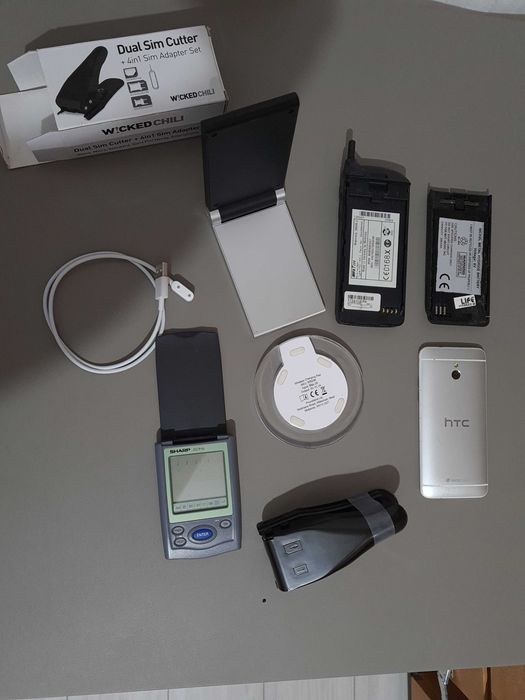 Lot telefoane vechi si accesorii