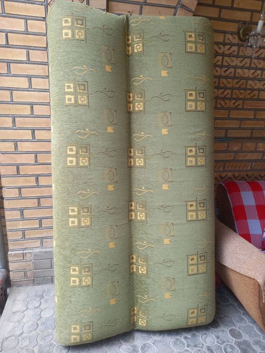 Продаётся диван, без ножек