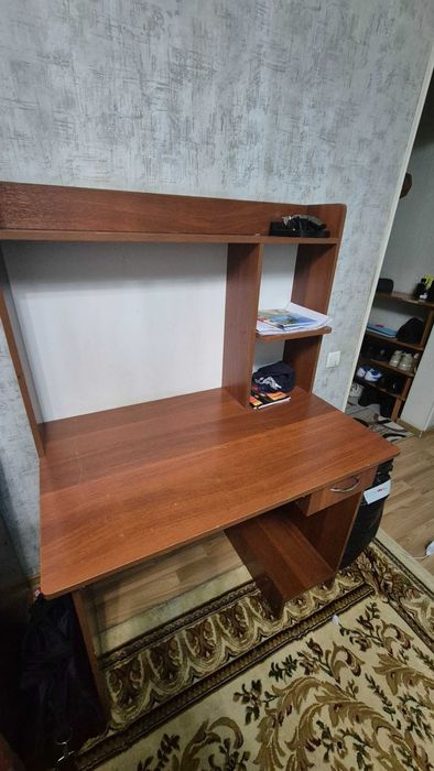 Дарс столи парта сотилади