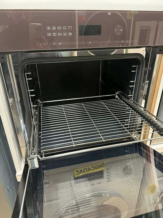 Фурна за вграждане с пара  MIELE H 6461 B