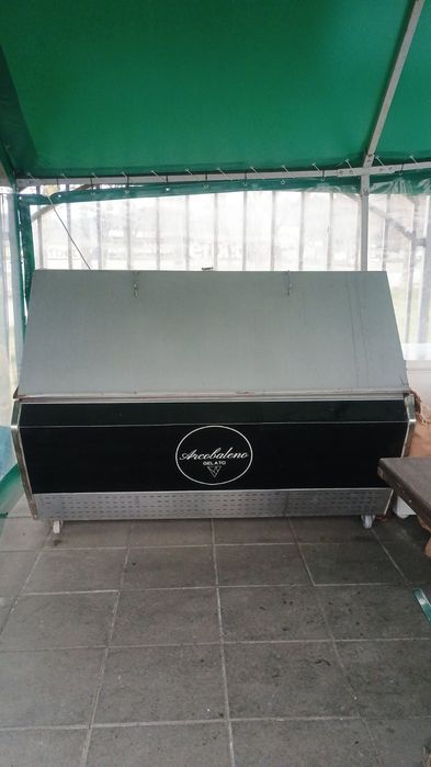 Минусова витрина за сладолед висок клас!