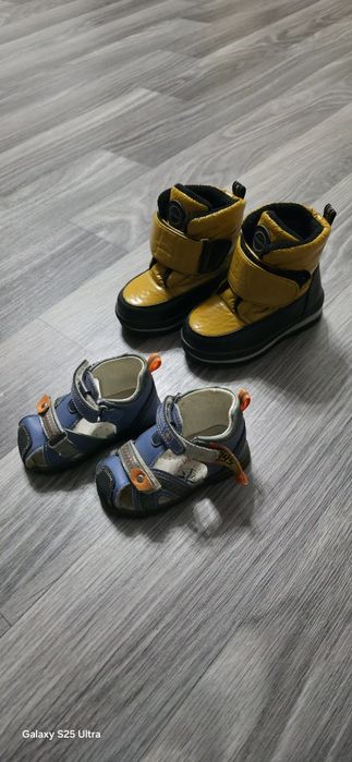 Продам детскую обувь