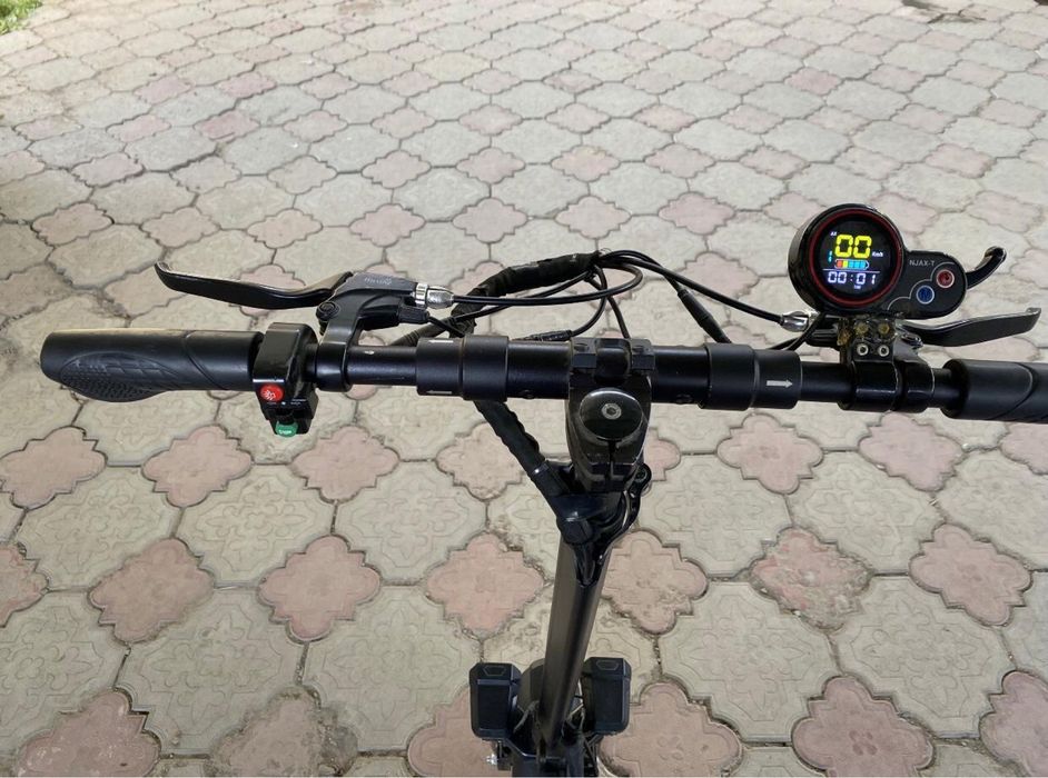 Продам электросамокат