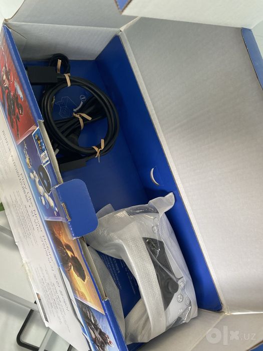 PS5 Slim 1TB Disc Edition — Yengi ochilmagan