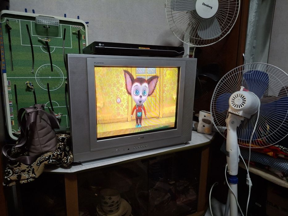 Телевизор LG 3000т