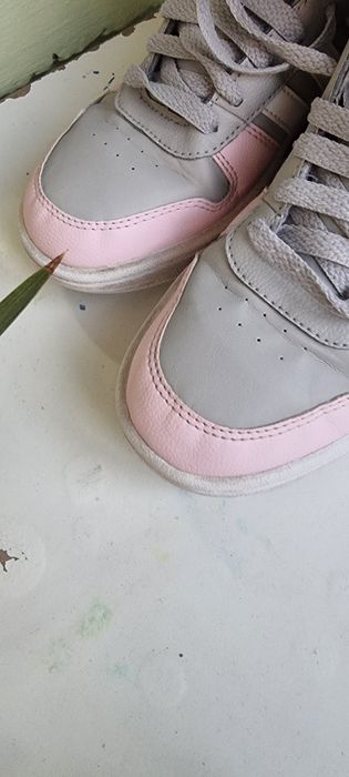 Маратонки ADIDAS номер 38 като нови.