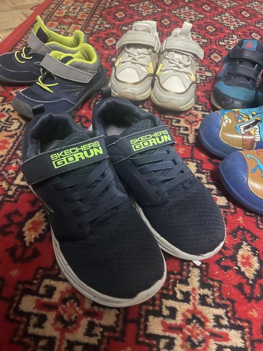 Продам детскую обувь