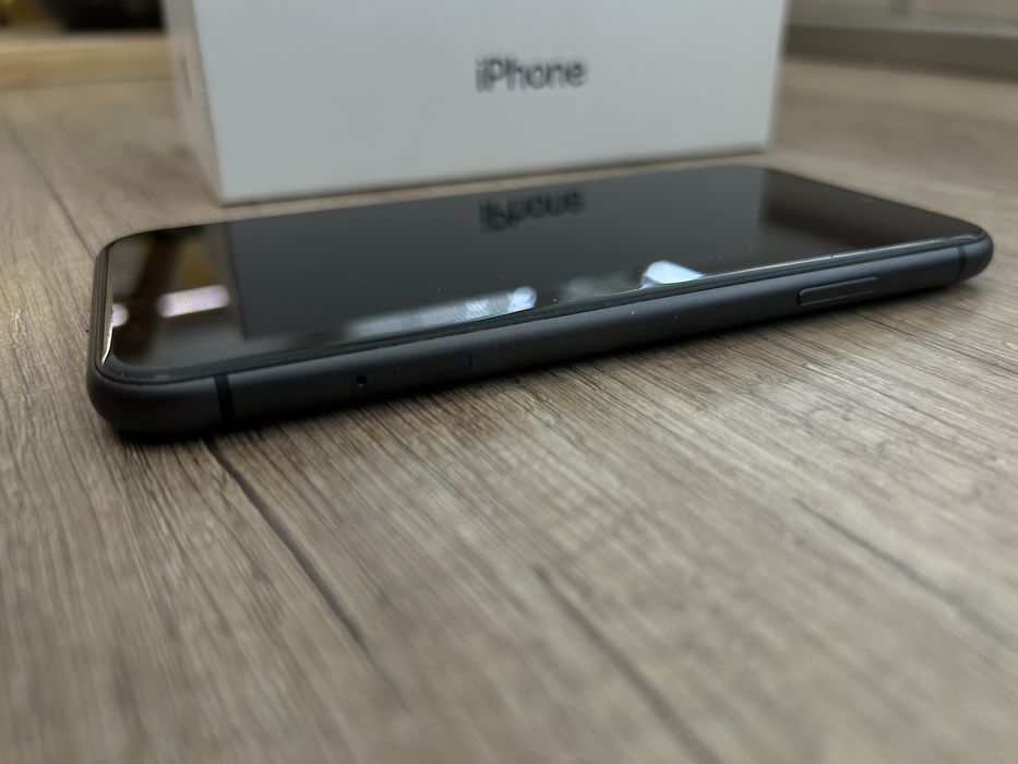 Перфектен Iphone 11 128GB