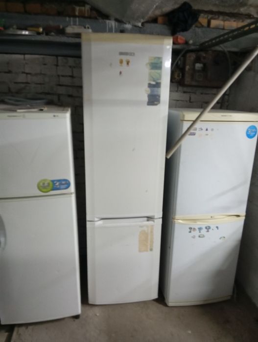 Продам холодильник