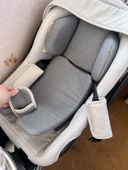 Продам коляску 3 в 1