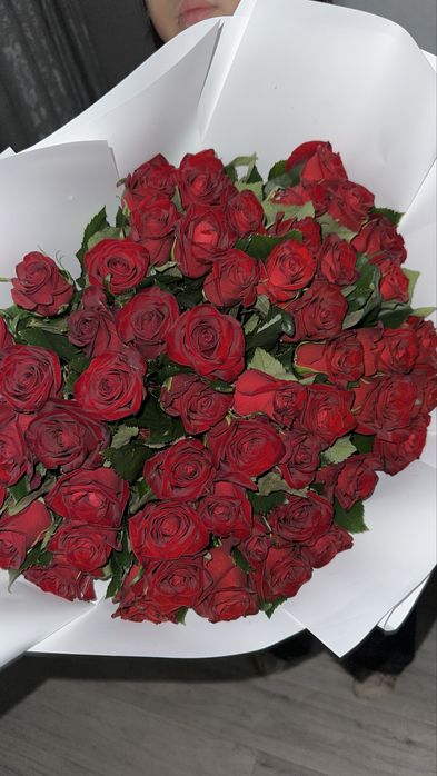 Продаются цветы срочно;