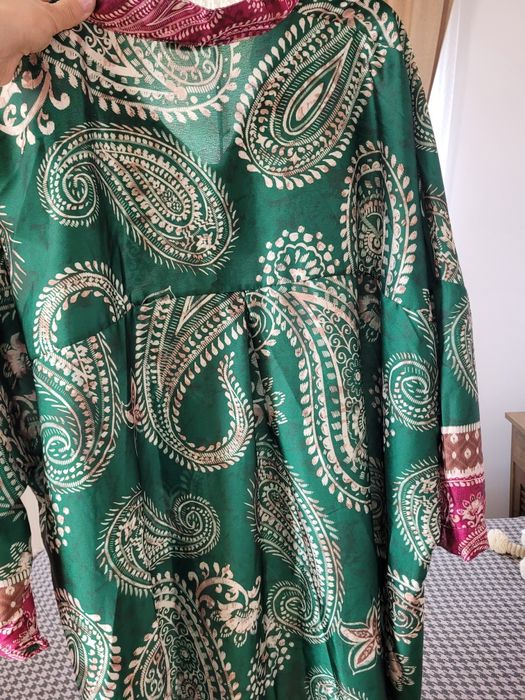 Rovhe cu maneca  , tip cămașă.