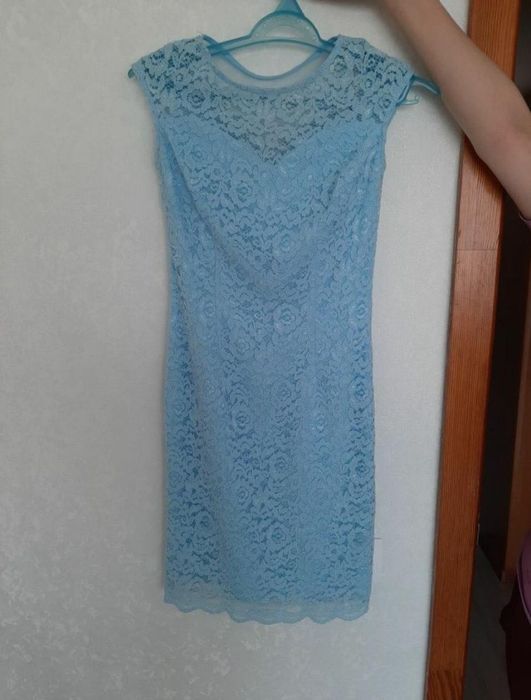 Кружевное платье на вечер