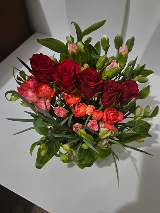 Realizez aranjamente pt evenimente speciale sau pt firme