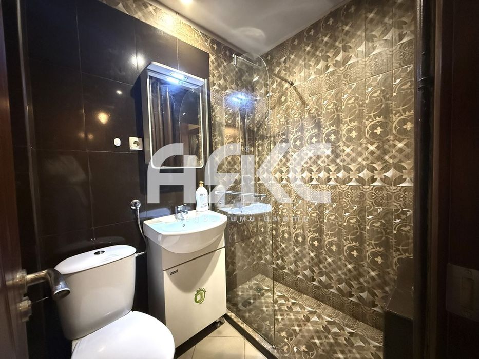 Тристаен обзаведен апартамент в кв. Хиподрума- до МЕТРОСТАНЦИЯ