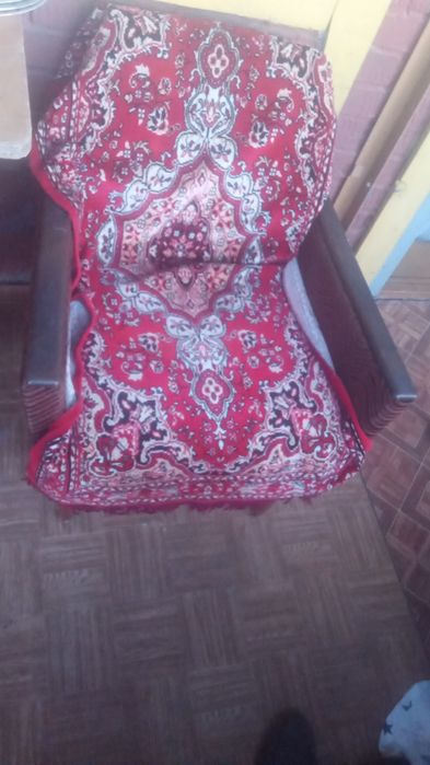Продам кресла два