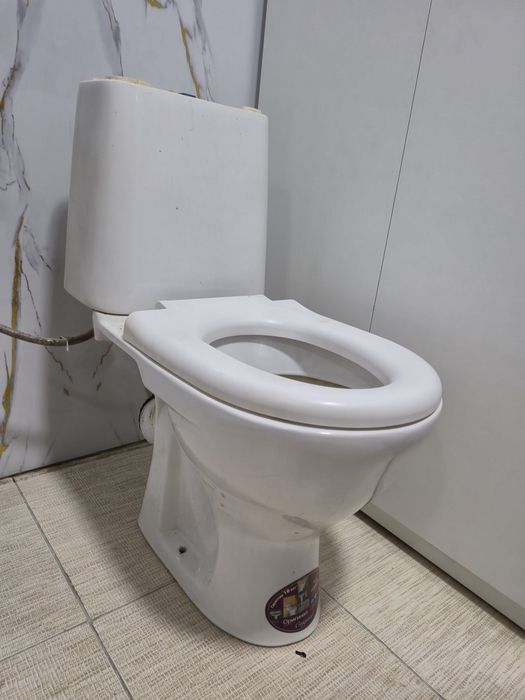 Срочно продам унитаз