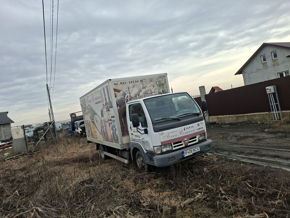 Vând nissan cabstar în stare de funcționare foarte bună