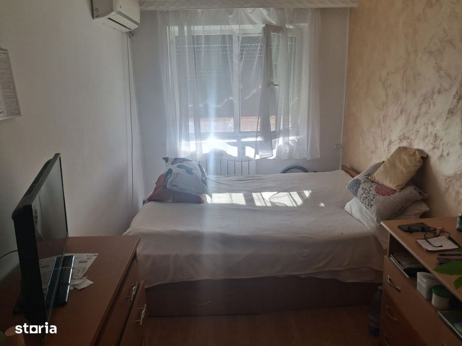 Apartament 3 camere, balcon, centrală pe gaz