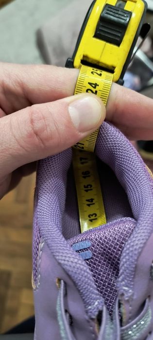 Vând adidași fetițe FILA