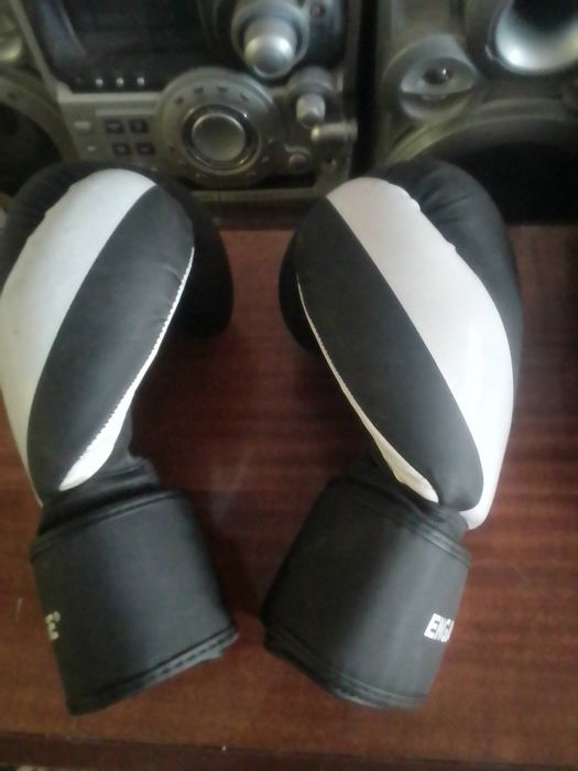 Перчатки боксерские