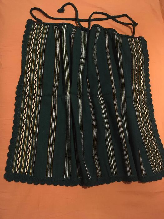 Fote din lana țesute la razboi