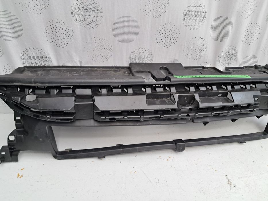 Решетка преден радиатор Peugeot 208/2