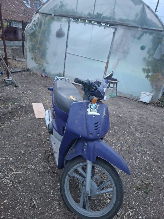 Vând scuter HONDA sh 49 cc 2 timpi sau schimb cu Kukirin G2