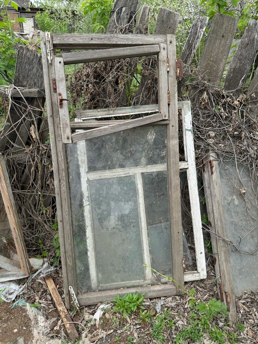Рамы оконные со стеклом