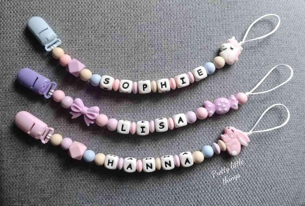 Lantisoare pentru suzete cu acesorii din silicon - cu nume